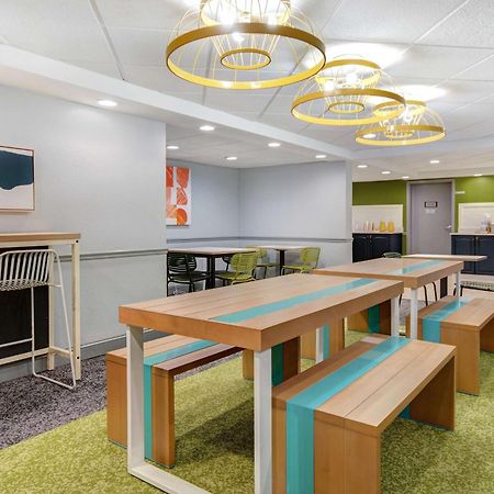 Spark By Hilton Rochester University Area Exterior photo
