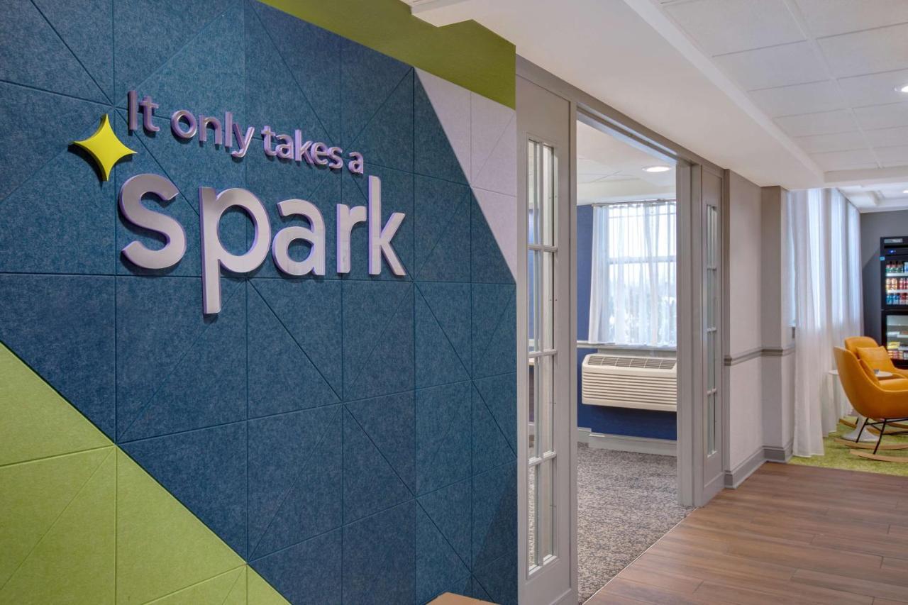 Spark By Hilton Rochester University Area Exterior photo